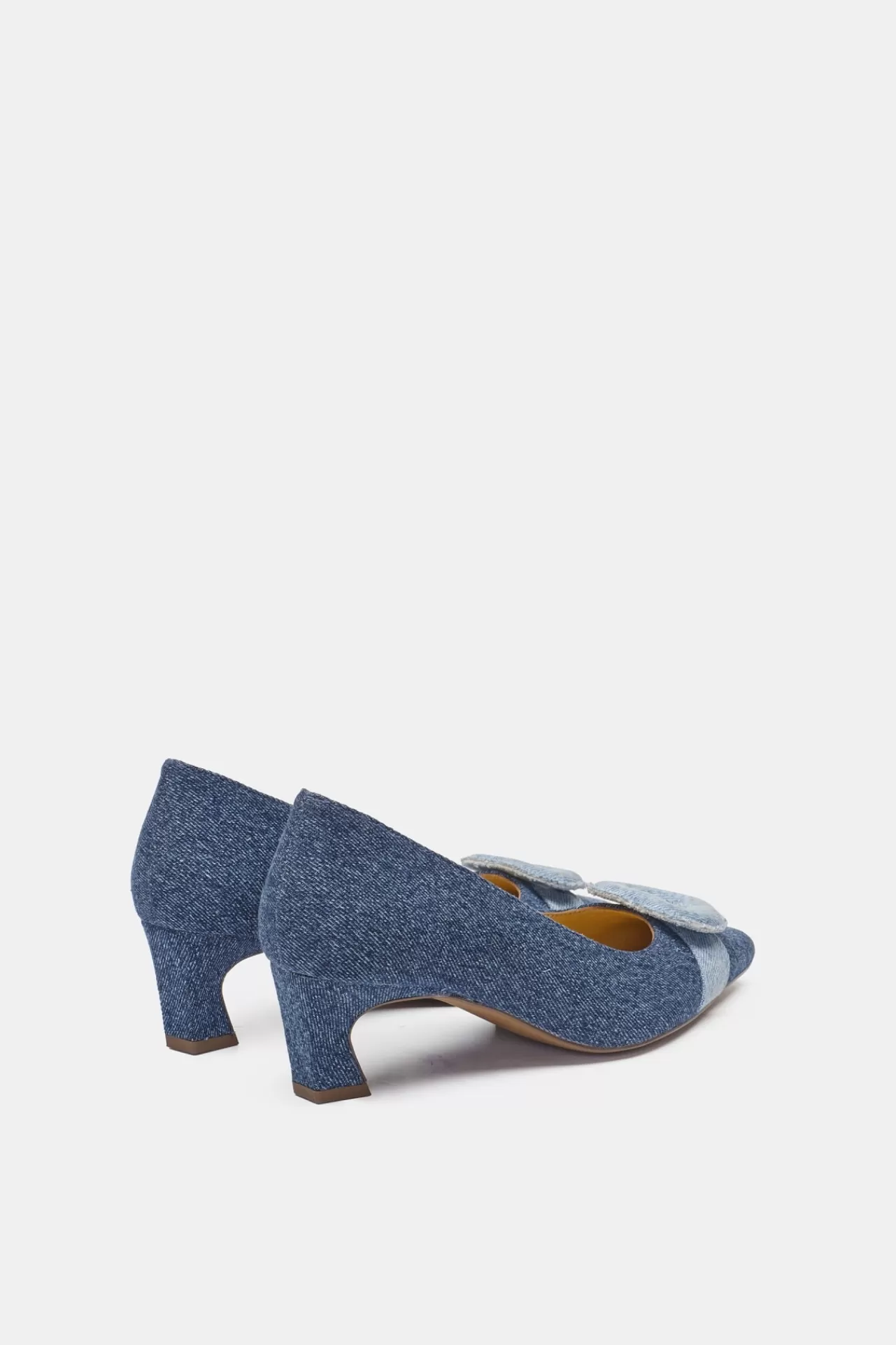 parton_buckle_pump_denim_2.webp Fabienne Chapot Parton Buckle Pump * Pumps & Muiltjes