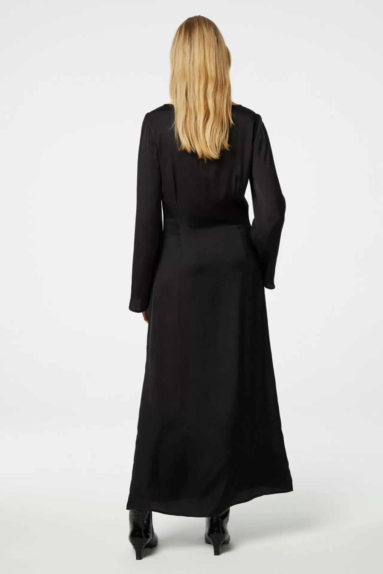 shika_dress_2.webp Fabienne Chapot Shika Dress* More Responsible Styles | Jurken